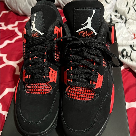 Retro 4’s Black and Red size 8.5 - Picture 2 of 8